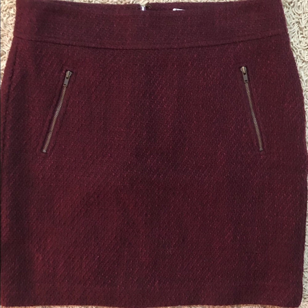 Loft short tweed wine colored skirt